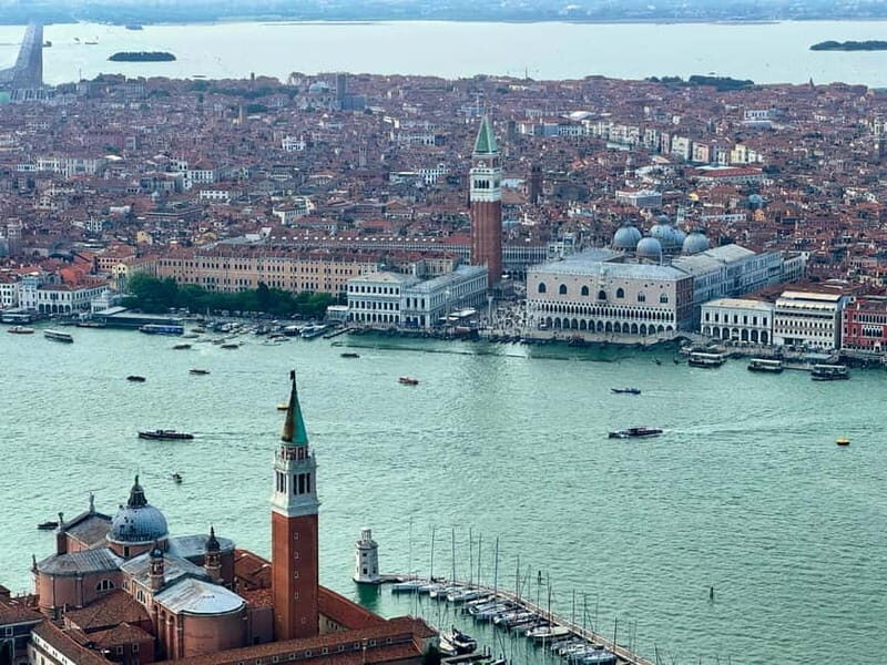 Venice: helicopter tour of Venice, the lagoon and the islands - Key Points