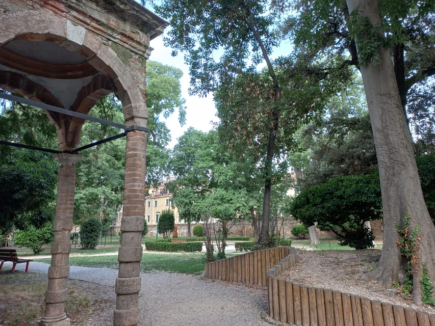 Venice: Hidden Gems and Secrets Walking Tour - Experience Details