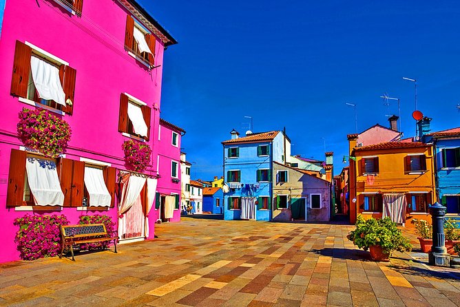 Venice Islands Boat Tour: Murano and Burano - Glass Blowing Demonstration