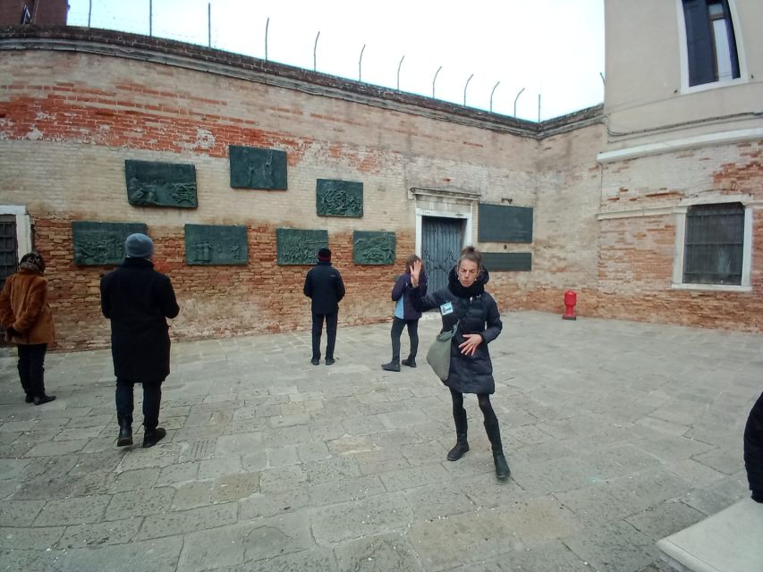 Venice: Jewish Ghetto Walking Tour and Synagogue Visit - Local Culture and Artisan Workshops