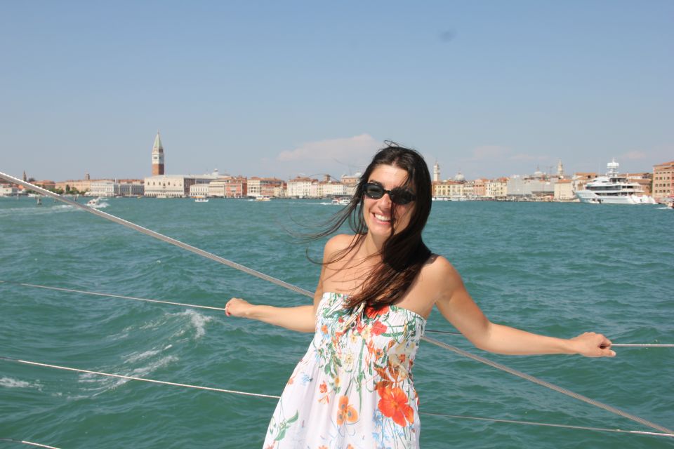 Venice: Lagoon Catamaran Cruise With Music and Drinks - Key Points