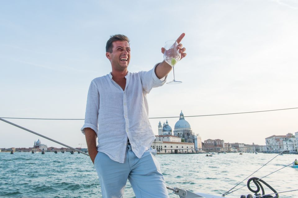Venice: Lagoon Catamaran Cruise With Music and Drinks - Highlights of the Cruise