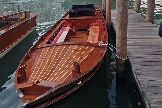 Venice Lagoon Tour with Historic Venetian Boat - What Does This Tour Offer Compared to Others?