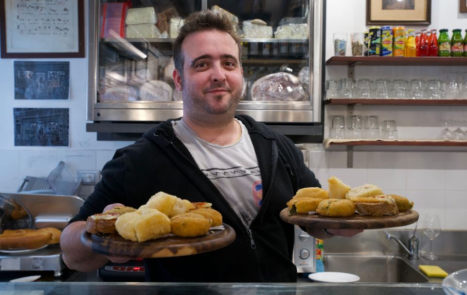 Venice: Local Food Walking Tour in Cannaregio With Meal - Frequently Asked Questions