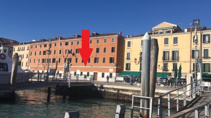 Venice: Murano and Burano Half-Day Lagoon Trip - Meeting Points and Accessibility