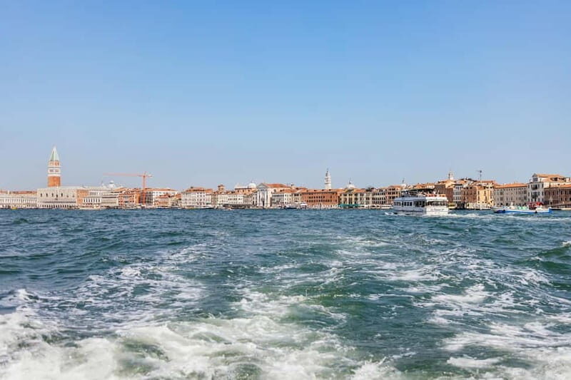 Venice: Murano & Burano Guided Glass Tour by Private Boat - Burano: The Colorful Charm