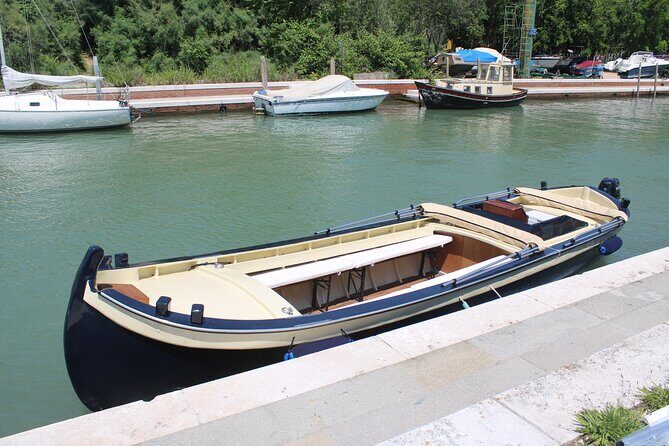 Venice Night Boat Tour from Zattere - The Experience: What You Can Expect