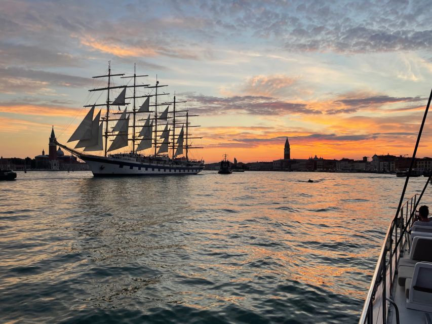 Venice: Night Catamaran Cruise of the Lagoon - Amenities and Accessibility