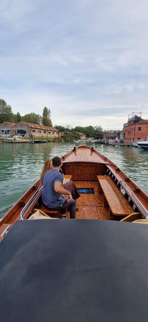 "Venice of Water and Fire: Tour through History, Arsenal and the Art of Glass." - A Scenic Voyage through Venice’s Waterways