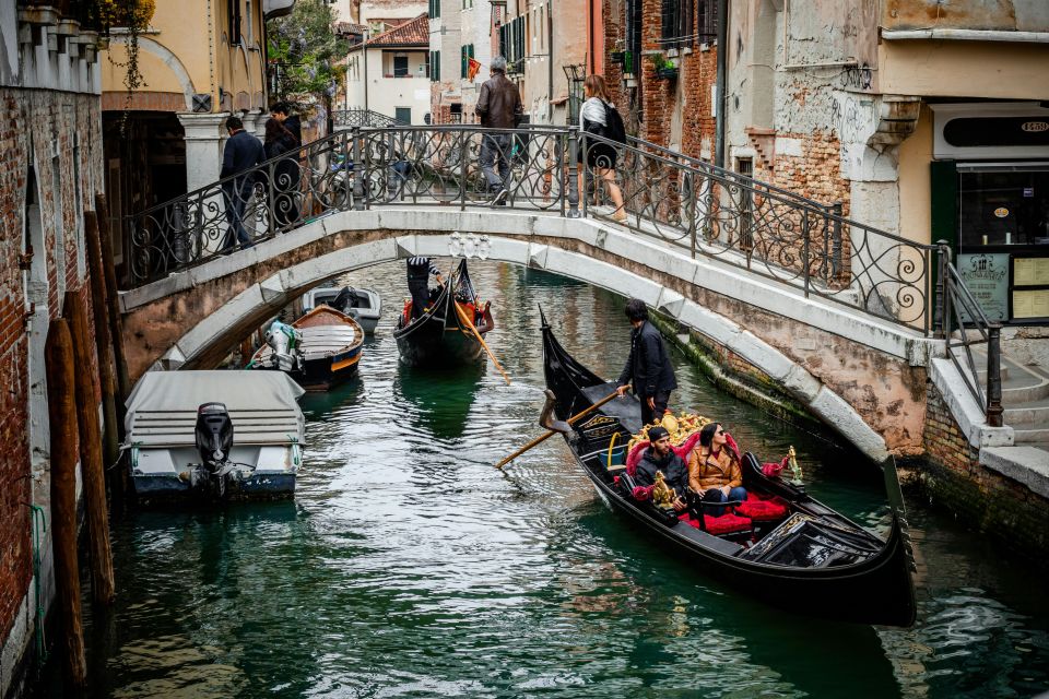 Venice: Private 2-Hour Walking Tour - Guided Tour Experience