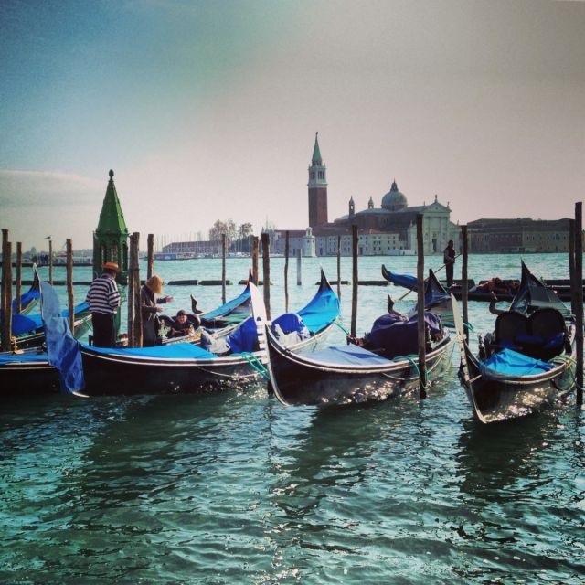 Venice: Private After Dark Tour and Gondola Ride - Key Points