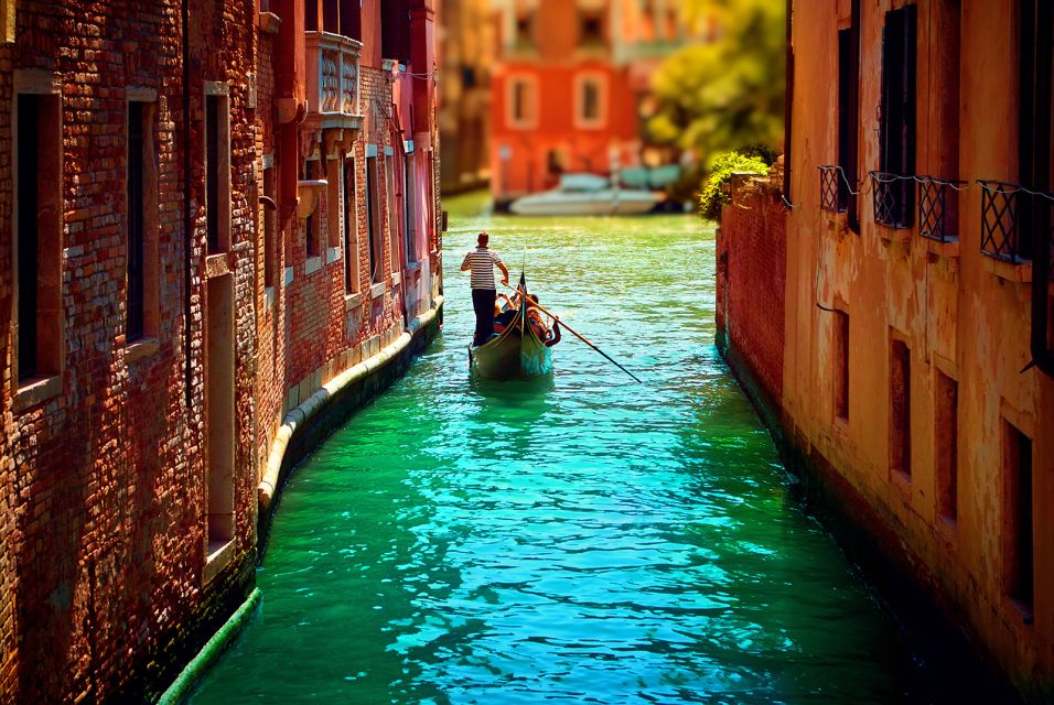 Venice: Private Gondola Cruise for up to 5 Passengers - Inclusions and Duration of the Tour