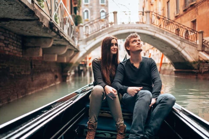 Venice: Private Gondola Ride with Personal Photographer - An In-Depth Look at the Experience