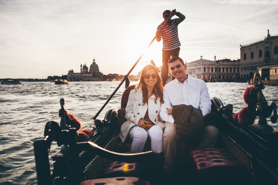 Venice: Private Gondola Ride With Professional Photographer - Preparation and Recommendations