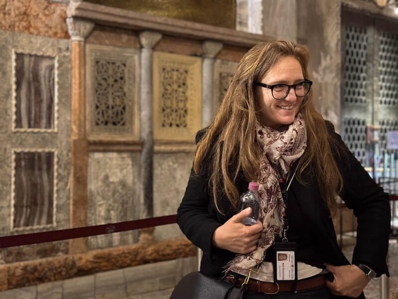 Venice: Private Tour with Doge's Palace, St. Mark's, Gondola - Starting Point: The Rialto Area and First Impressions