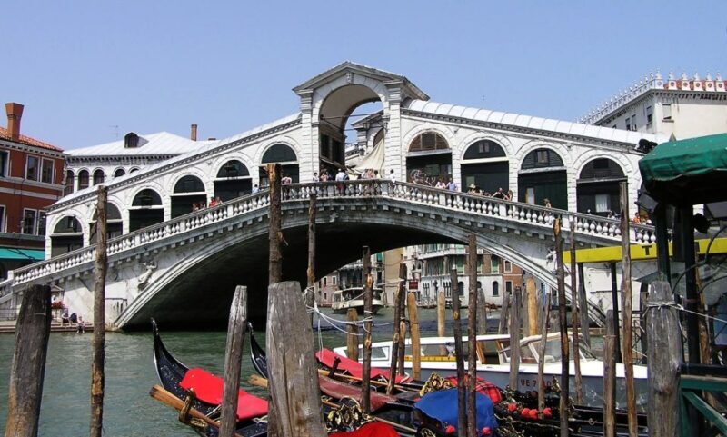 Venice: Private Tour with Doge's Palace, St. Mark's, Gondola - Doge’s Palace: A Glimpse into Venice’s Political Power