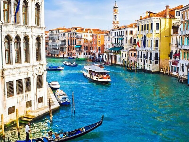 Venice: Rialto Bridge Guided Tour and Shared Gondola Ride - The Sum Up