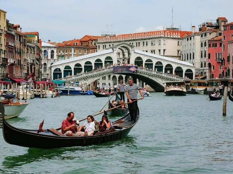 Venice: Rialto Bridge Guided Tour and Shared Gondola Ride - FAQ
