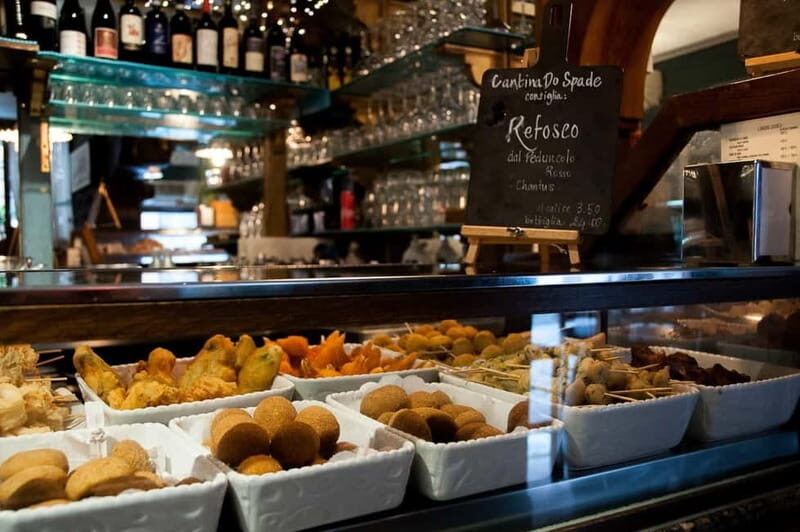 Venice: Rialto Market Food Tour with 3 Tastings - The Market: Heart of Venice’s Food Scene