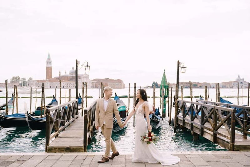 Venice: Romantic Photoshoot for couples - Cost and Comparing Value