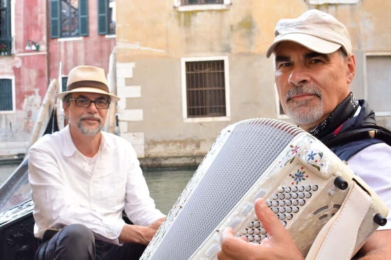 Venice: Romantic Shared Gondola Serenade on the Grand Canal - Key Points