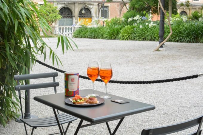 Venice: Royal Garden & St. Mark Basin View Casanova Aperitif - Capturing the Scenic Views