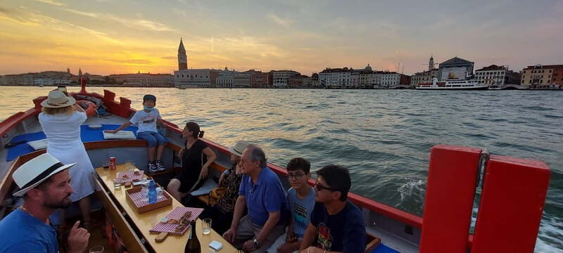 Venice: Secret Lagoon Cruise on a Traditional Boat - Exploring the Experience: What to Expect