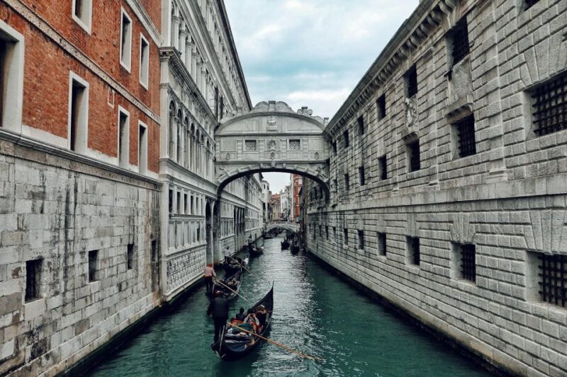 Venice: Self-Guided Audio Tour - Itinerary and Attractions