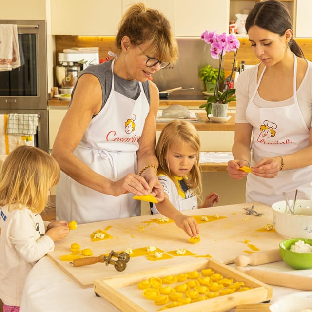 Venice: Share Your Pasta Love in a Local's Home - Immerse Yourself in the Warmth of a Local Home