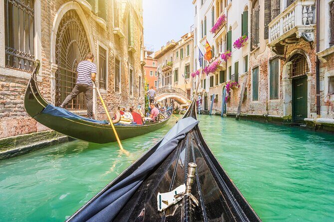 Venice Shared Gondola Ride: 30 Minutes through Grand Canal - Practical Tips for Booking and Enjoying
