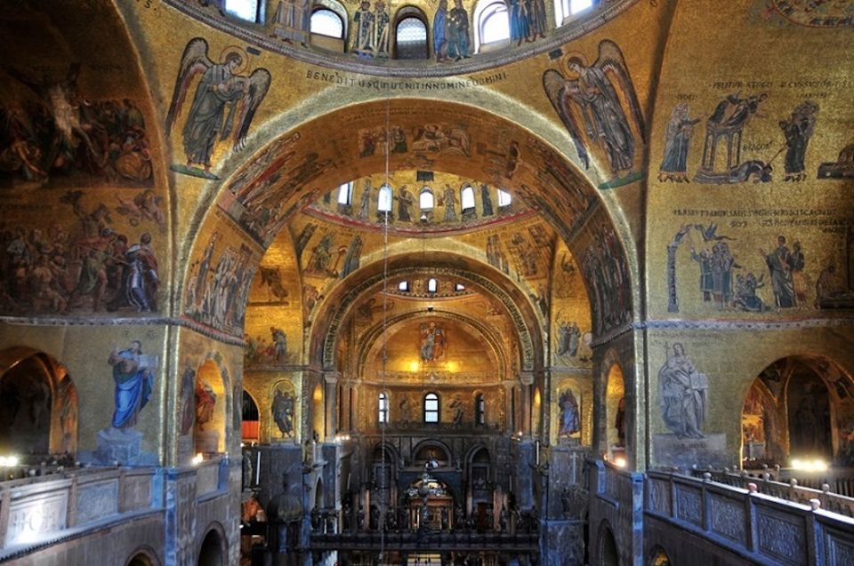 Venice: Skip-the-Line Doge's Palace & Basilica Walking Tour - Bridge of Sighs