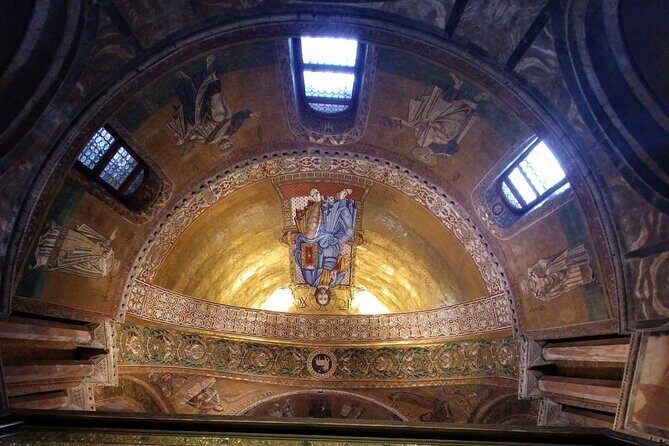 Venice Small Group Tour with Exclusive Entry to St Mark Basilica - The Experience in Detail