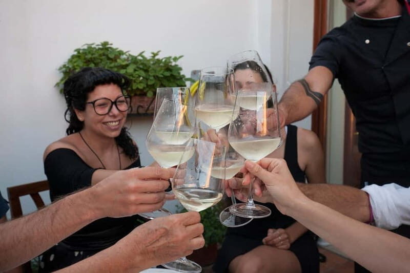 Venice: Social Gourmet Dinner Experience - Key Points