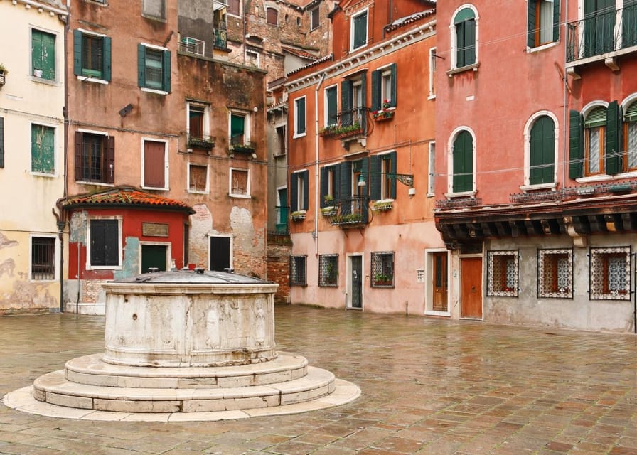 Venice: St Marks Square + Rialto Walking Tour & Gondola - Guided Experience