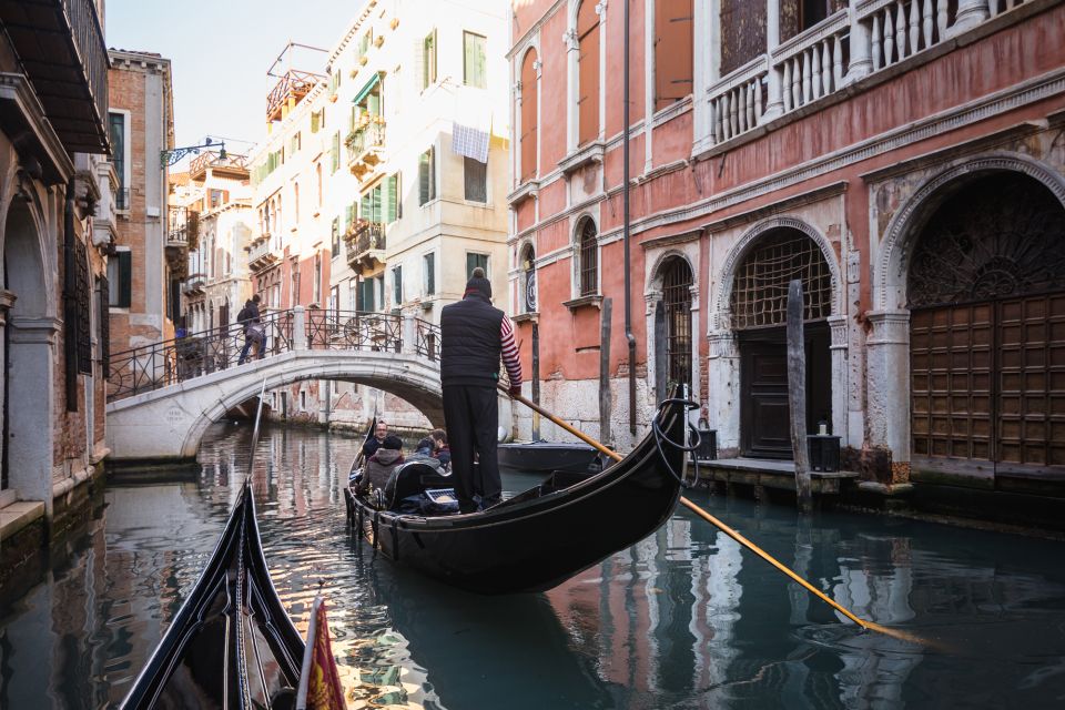 Venice: St Marks Square Walking Tour & Gondola Ride - Important Information
