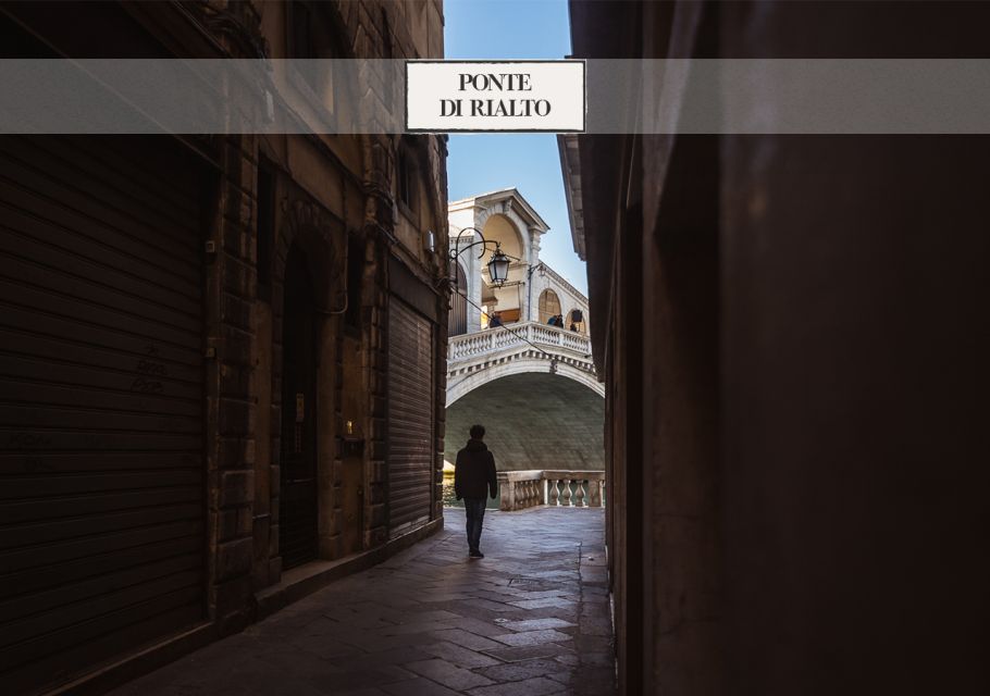 Venice: St Marks Square Walking Tour & Gondola Ride - Tips for a Great Experience