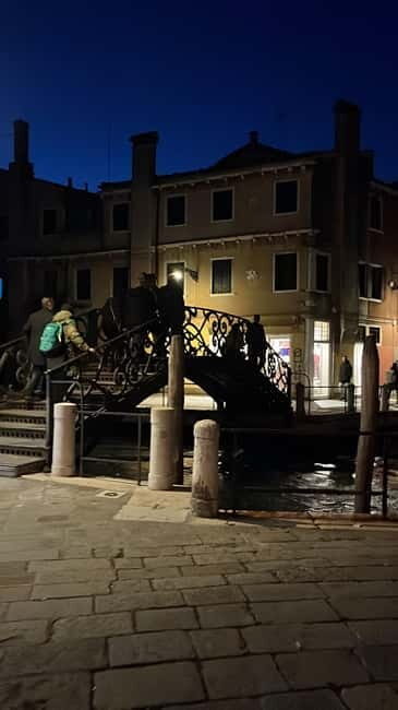 Venice: Sunrise Walking Tour with Espresso - Key Points