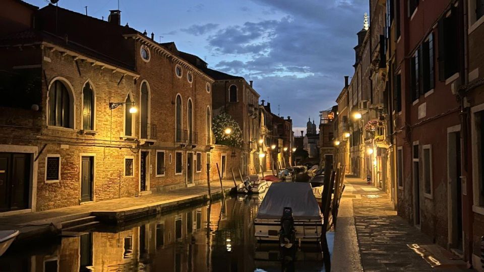 Venice: Sunset Gondola Ride and Ghosts Walking Tour - Key Points