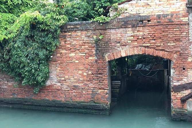 Venice Through the Eyes of a Venetian - Walk and Luxurious Private Water Taxi - Booking and Cancellation Policies
