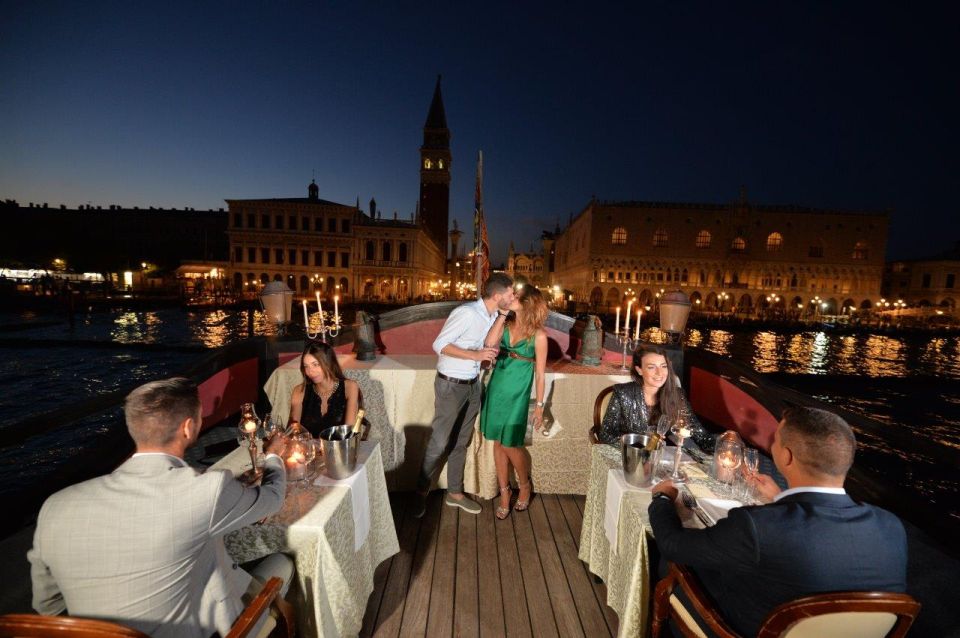 Venice: Venetian Lagoon Tour and Galleon Dinner - Inclusions