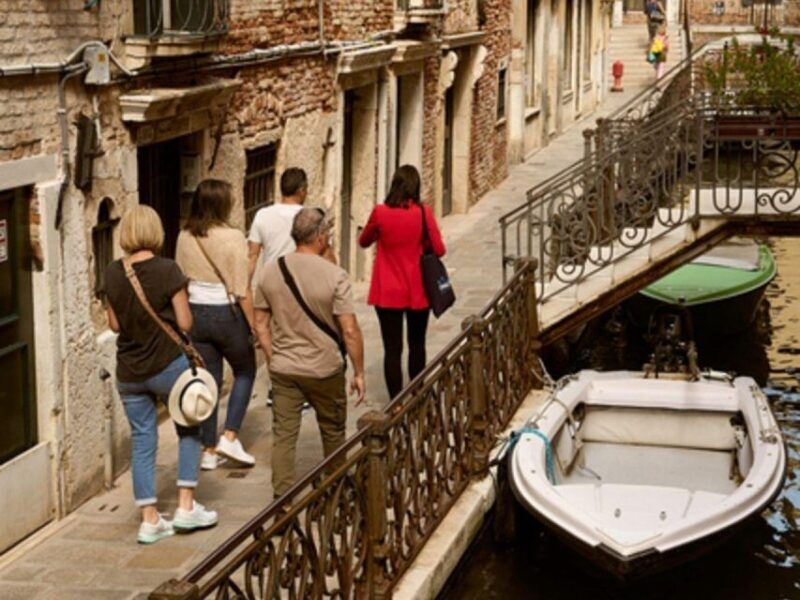 Venice: Vip Semi-Private Walking Tour with Gondola Ride - The Experience at a Glance