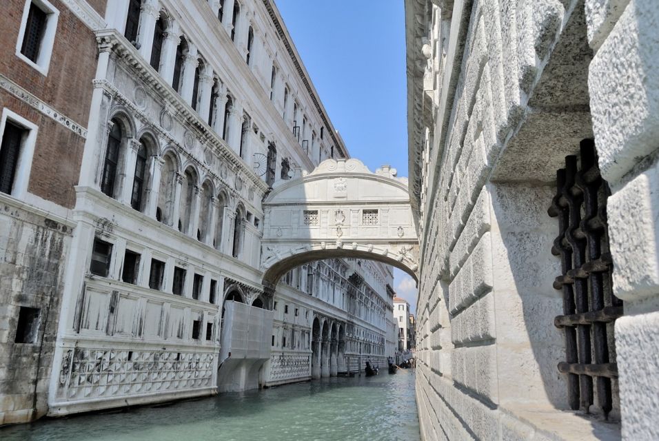 Venice Walking Tour and Doges Palace Guided Visit - Doges Palace Experience
