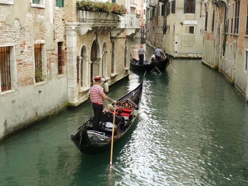 Venice's Private Gondola: Romantic Serenade - Analyzing the Price and Value