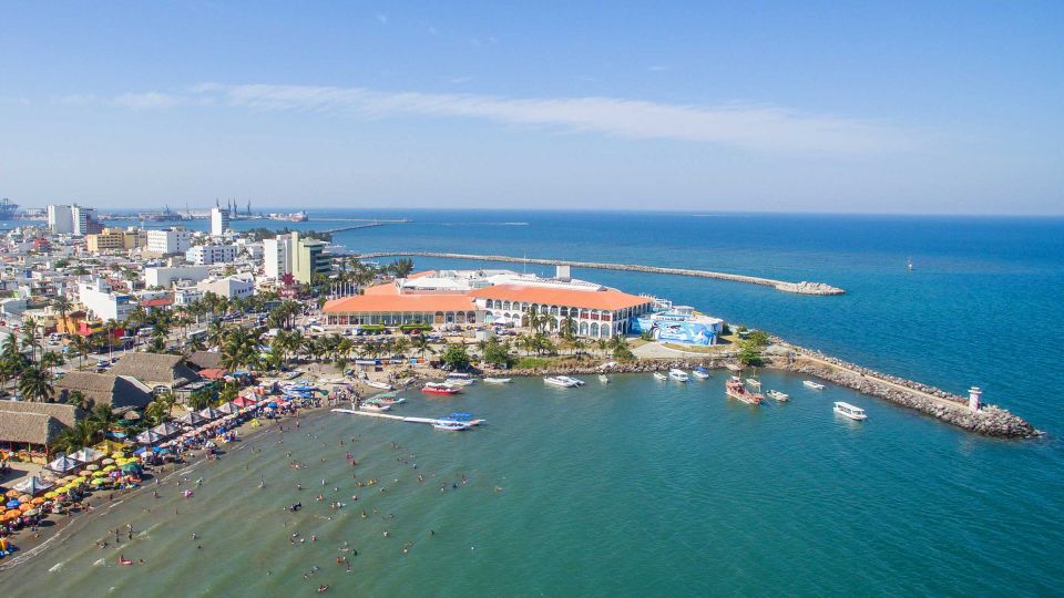 Veracruz: Sightseeing City Tour and Aquarium - Aquarium Experience