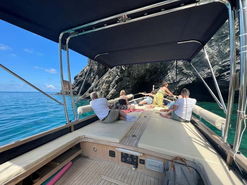 Vernazza: Cinque Terre sunset private boat tour w/ aperitivo - FAQ