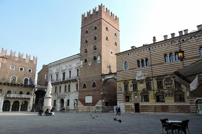 Verona : City Center Walking Tour with expert Local Guide - Introduction
