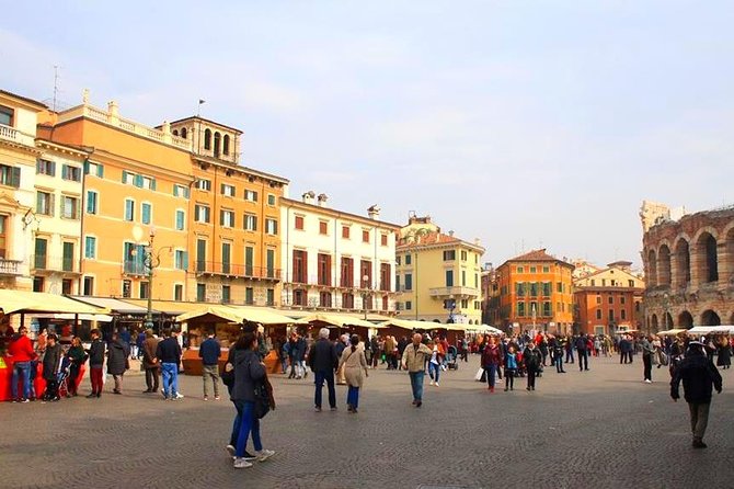 Verona City Sightseeing Walking Tour of Must-See Sites With Local Guide - Visiting Veronas Iconic Landmarks