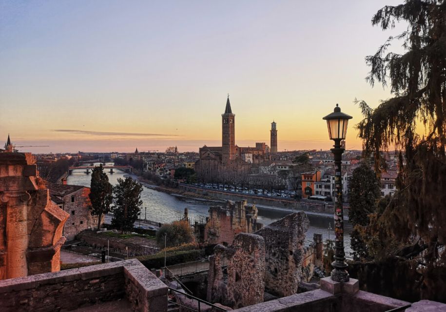 Verona: Essential Verona Private Tour Including Arena - Cross the Ponte Pietra