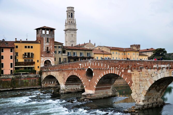 Verona Guided Tour From Venice by Train - Accessibility and Group Size