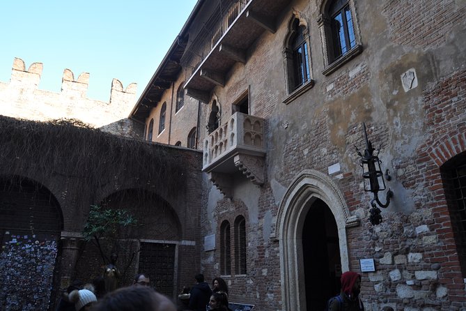 Verona - Instagram Tour - Historical Insights of Verona